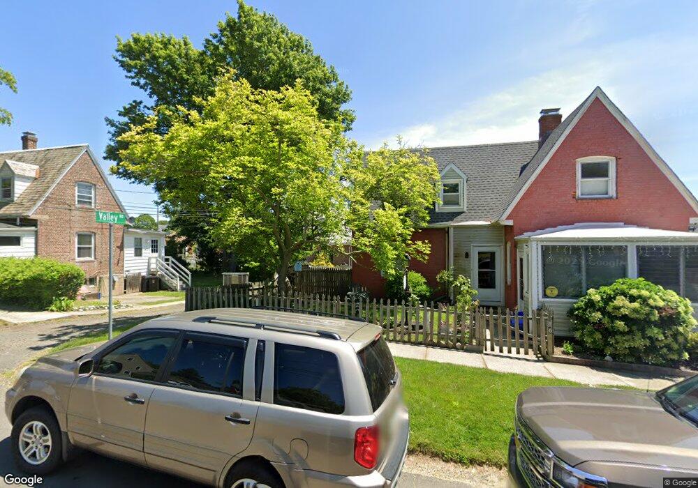 518 Valley Rd, Stratford, CT 06615 - photo 1