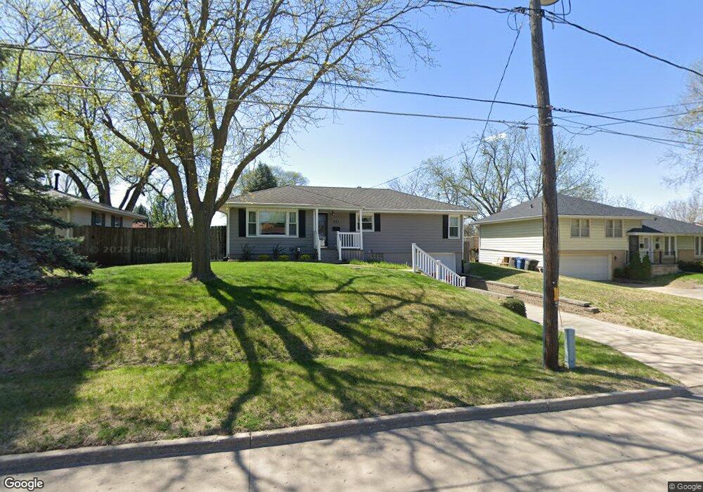 2116 62nd St, Des Moines, IA 50322 - photo 1