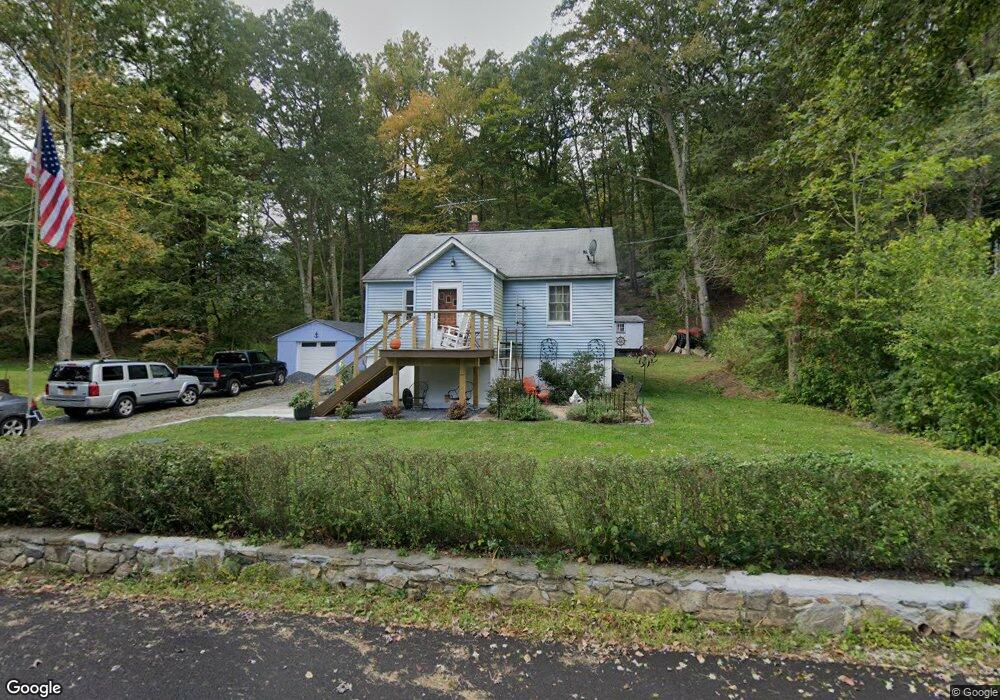 7 Reichert St, Lake Peekskill, NY 10537 - photo 1