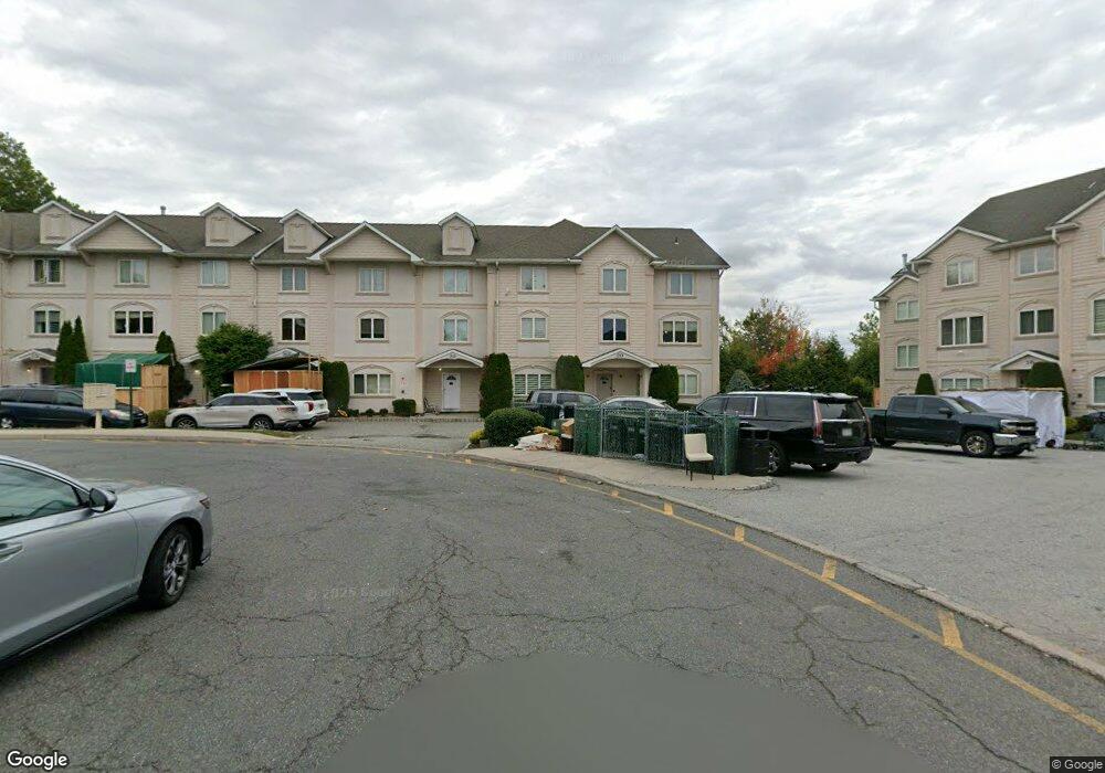 20 Gibbs Ct, Monsey, NY 10952 - photo 1