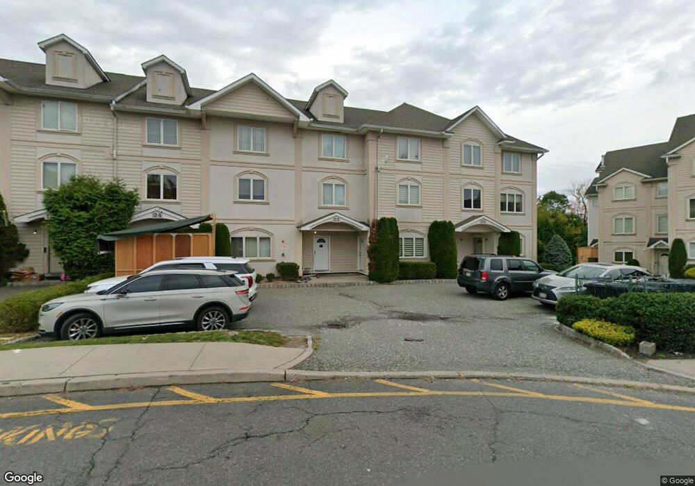 22 Gibbs Ct, Monsey, NY 10952 - photo 1