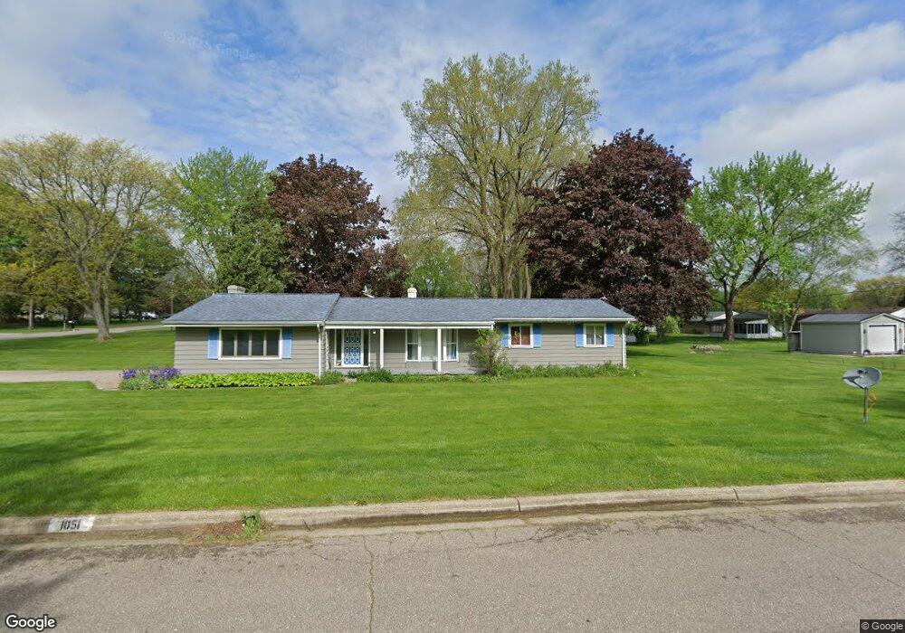 1051 Cora Dr, Flint, MI 48532 - photo 1