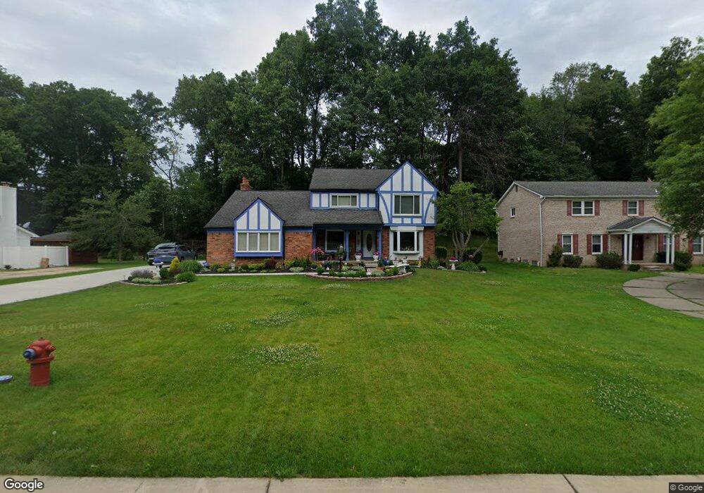 6091 Glen Eagles Dr, West Bloomfield, MI 48323 - photo 1