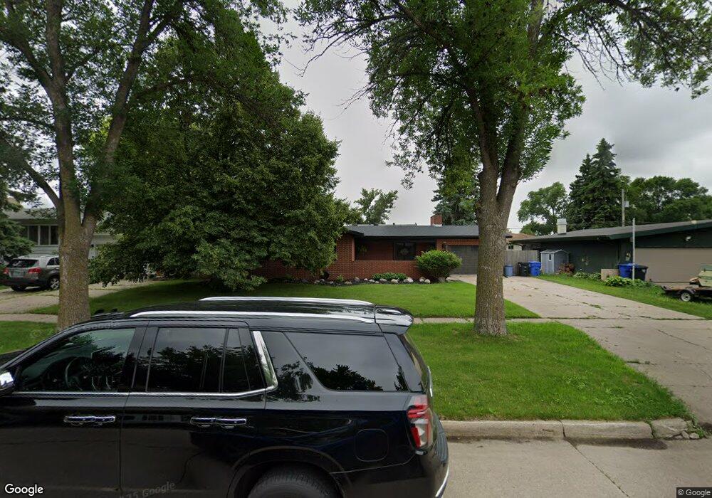 86 22nd Ave N, Fargo, ND 58102 - photo 1