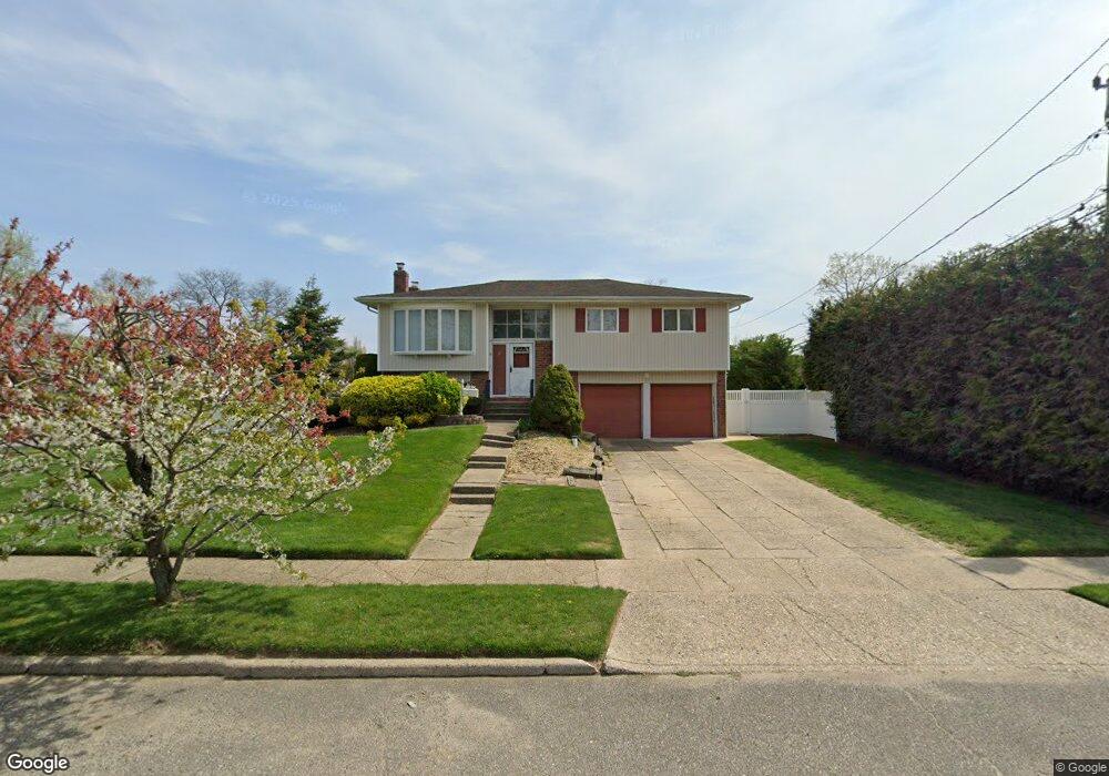 6 Rye Place, ComMacK, NY 11725 - photo 1