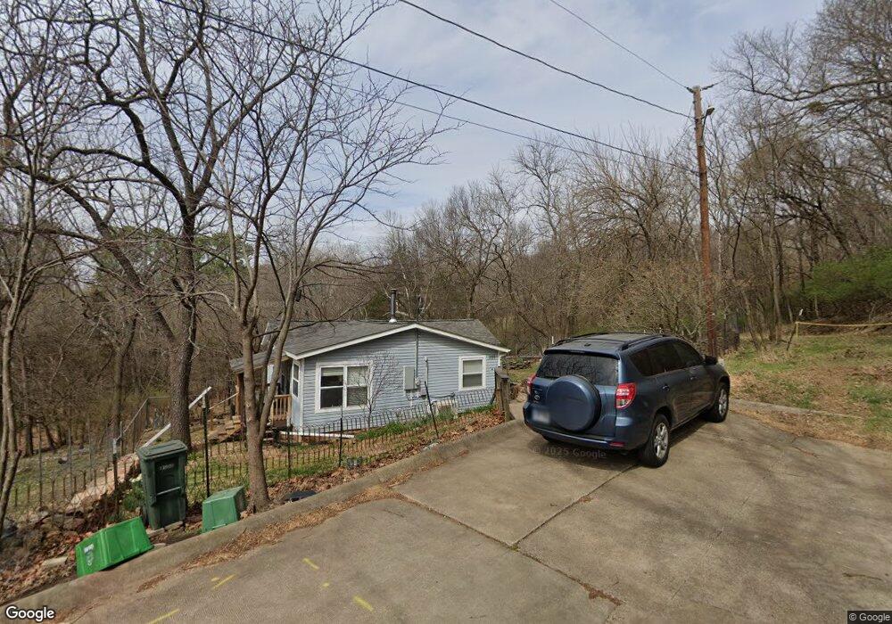 325 S Mashburn Ave, Fayetteville, AR 72701 - photo 1