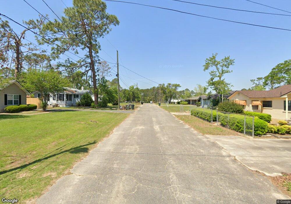 220 Grady Ave N, Douglas, GA 31533 - photo 1