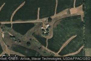 19218 25th Ave, Cascade, IA 52033