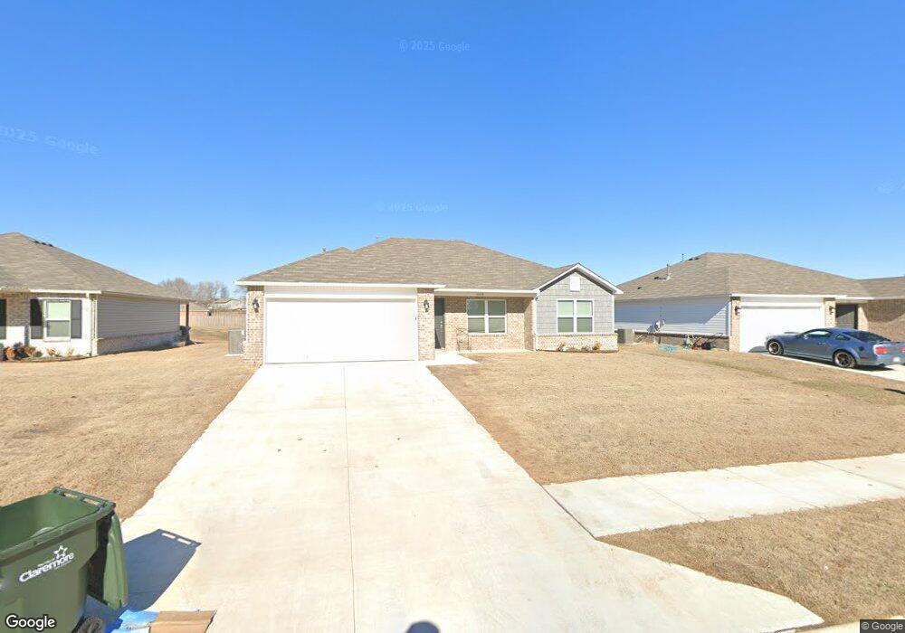 1000 W Raven Dr, Claremore, OK 74019 - photo 1