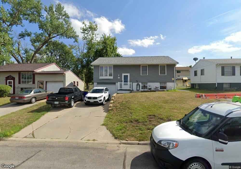 3115 Coral Ln SW, Cedar Rapids, IA 52404 - photo 1