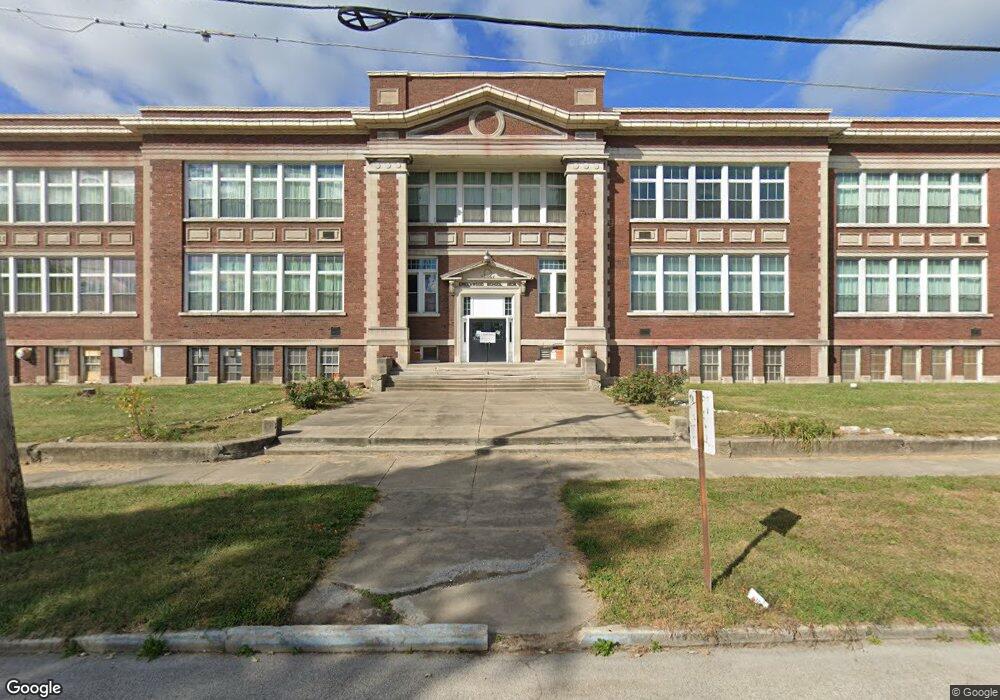 145 E Voorhees St, Terre Haute, IN 47802 - photo 1