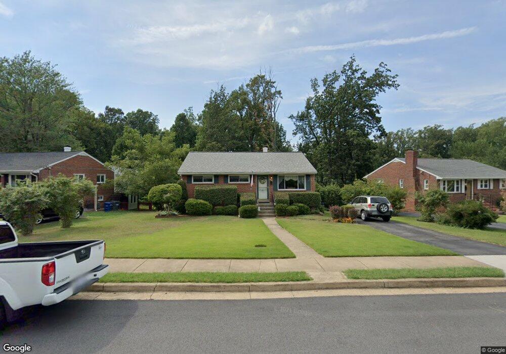 3812 Whispering Ln, Falls Church, VA 22041 - photo 1