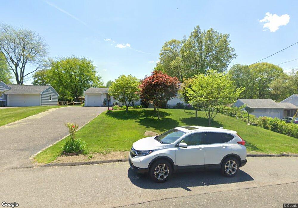 29 Kingston Rd, Trumbull, CT 06611 - photo 1