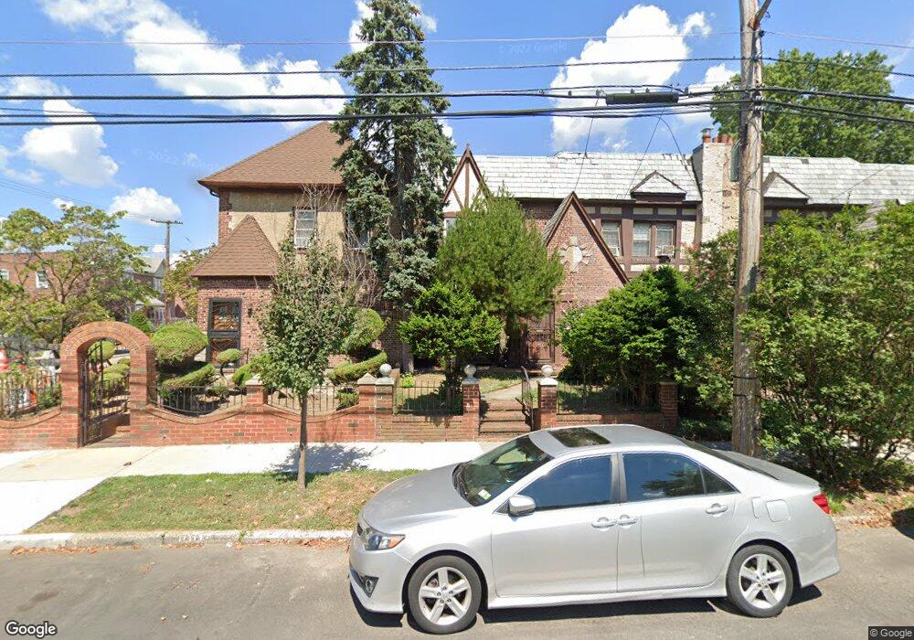 14703 Willets Point Blvd, Whitestone, NY 11357 - photo 1