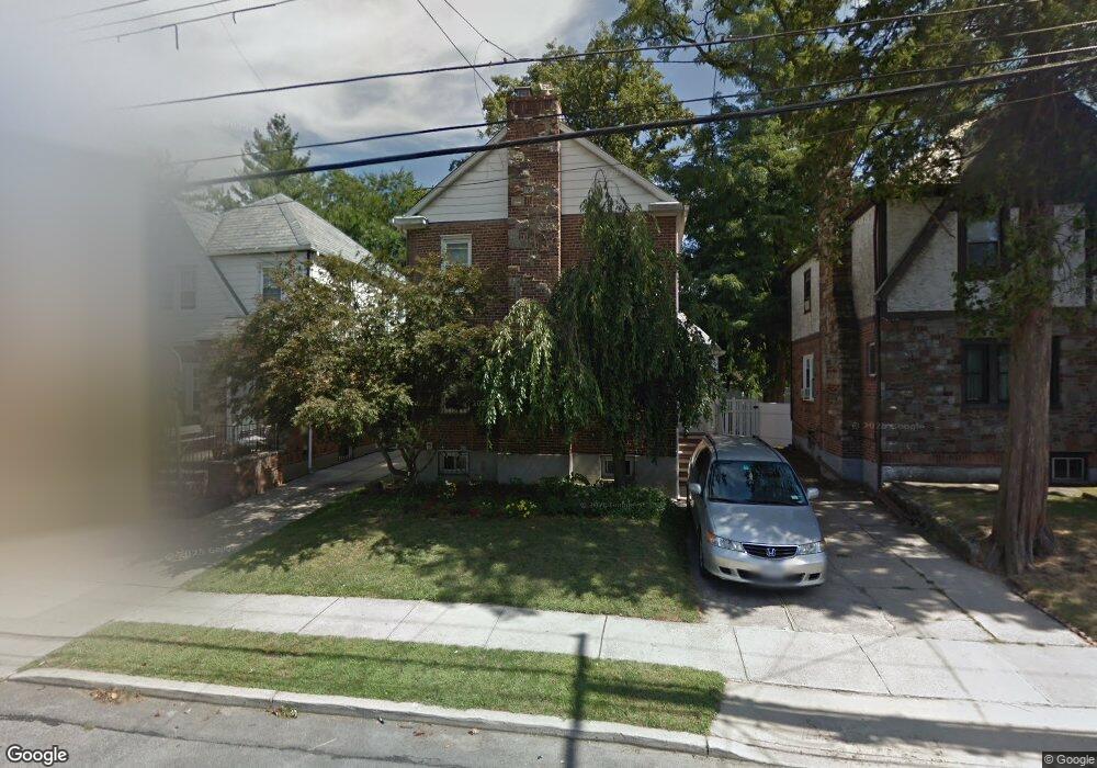 4711 162nd St, Flushing, NY 11358 - photo 1