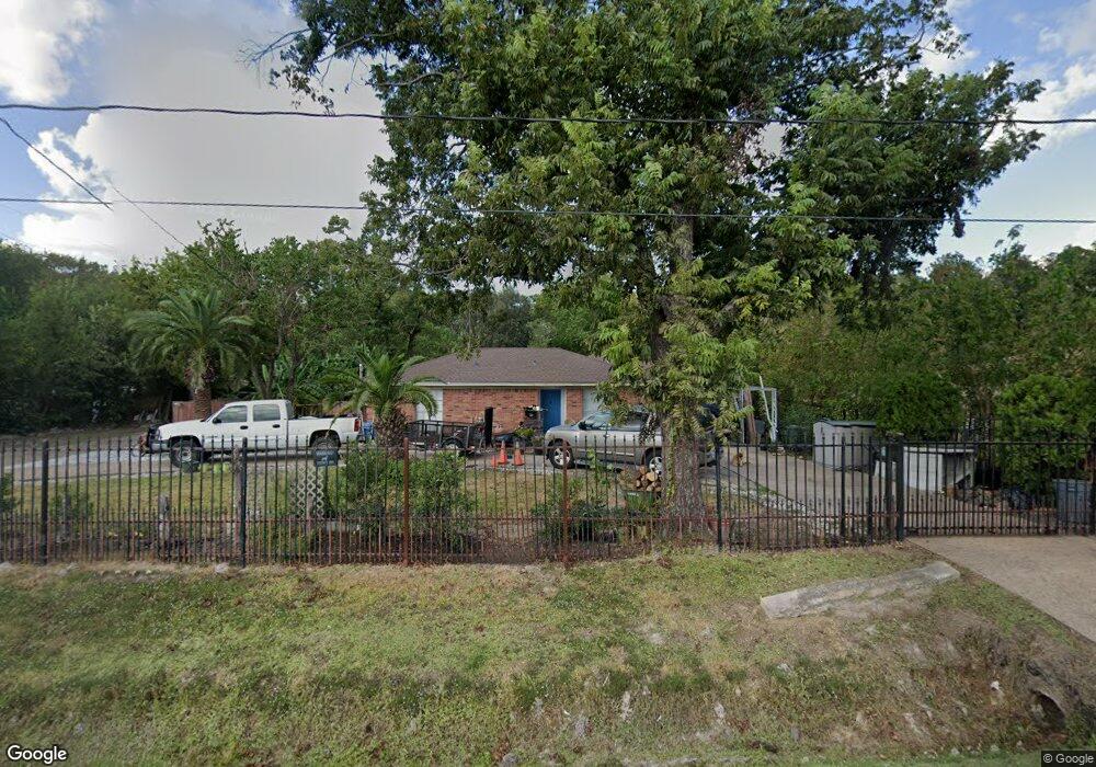 6902 Spindle Dr, Houston, TX 77086 - photo 1