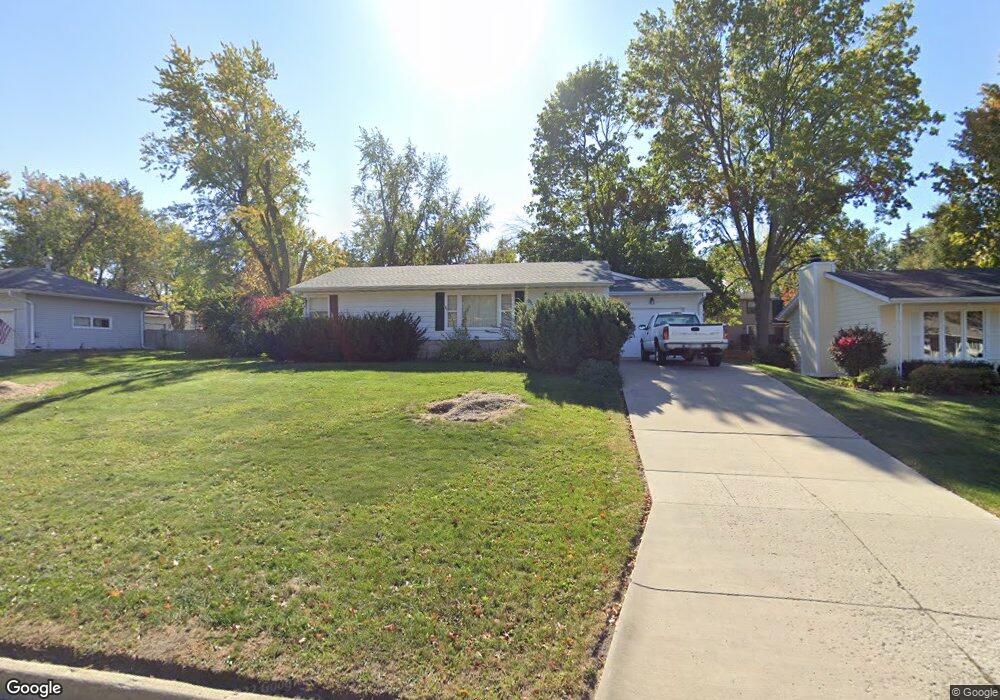 1301 S 8th Ave E, Newton, IA 50208 - photo 1