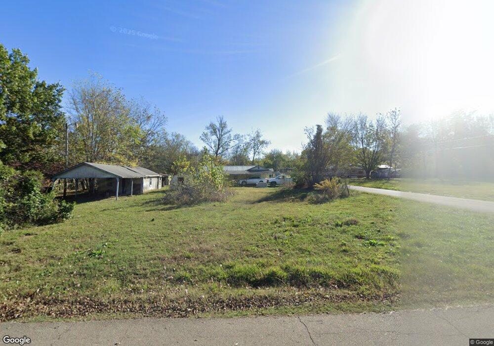 815 W Osage St, Hugo, OK 74743 - photo 1