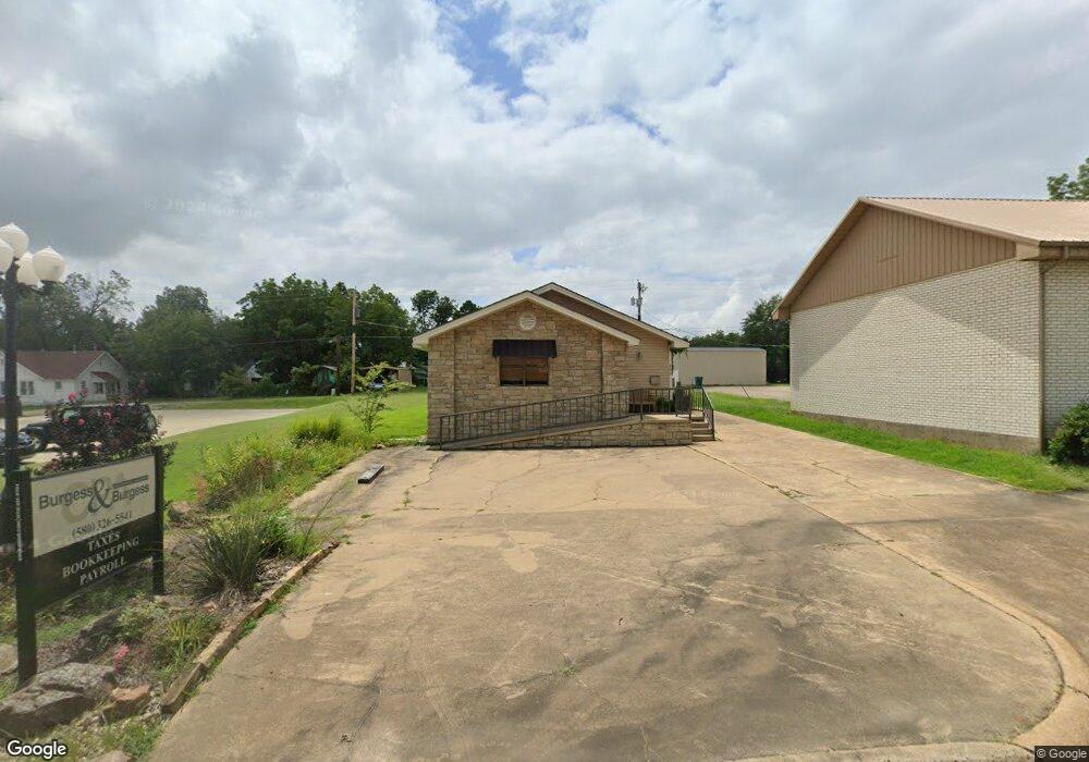 404 E Jackson St, Hugo, OK 74743 - photo 1