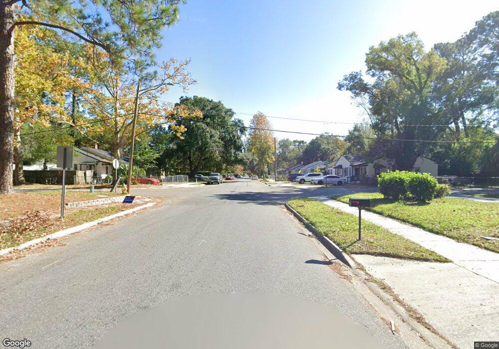 1135 E 53rd St, Savannah, GA 31404 - photo 1
