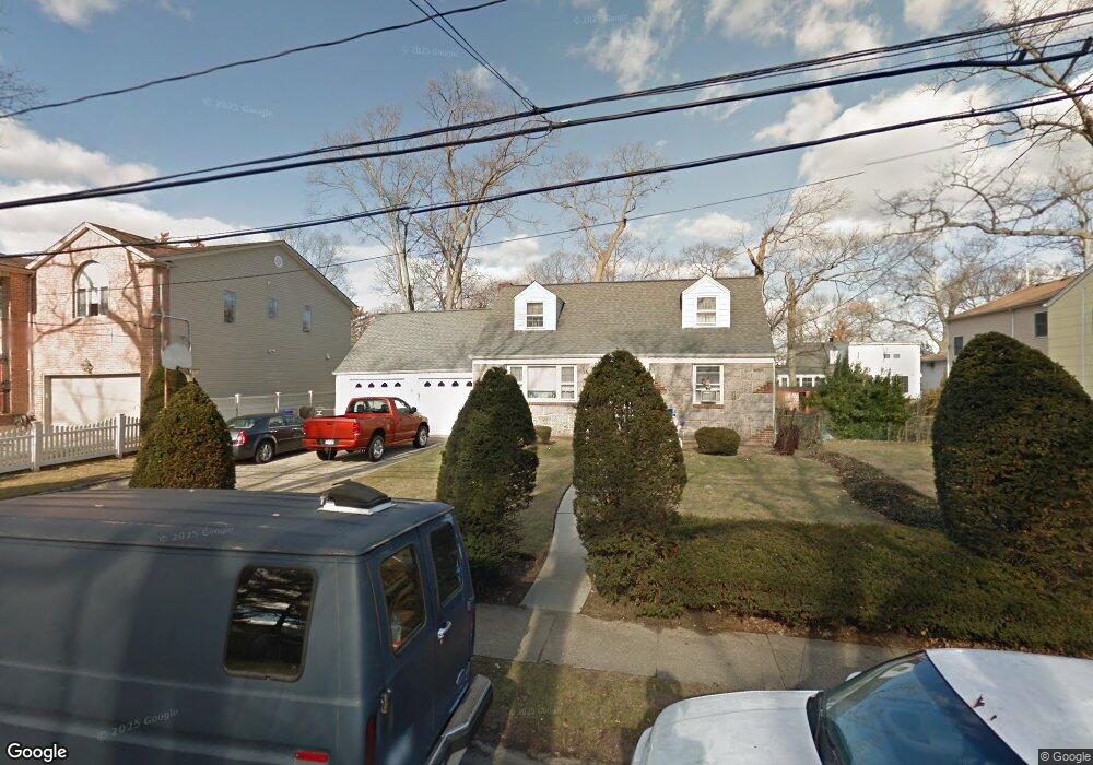 573 Grove Place, Oceanside, NY 11572 - photo 1