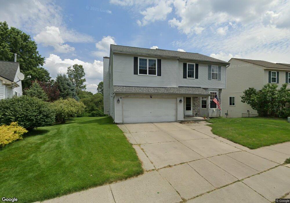 1057 Princeton Dr, Waterford, MI 48327 - photo 1