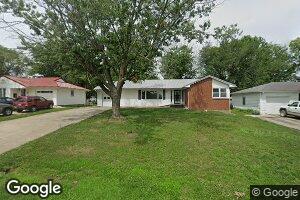 607 Maple Ln, Macon, MO 63552