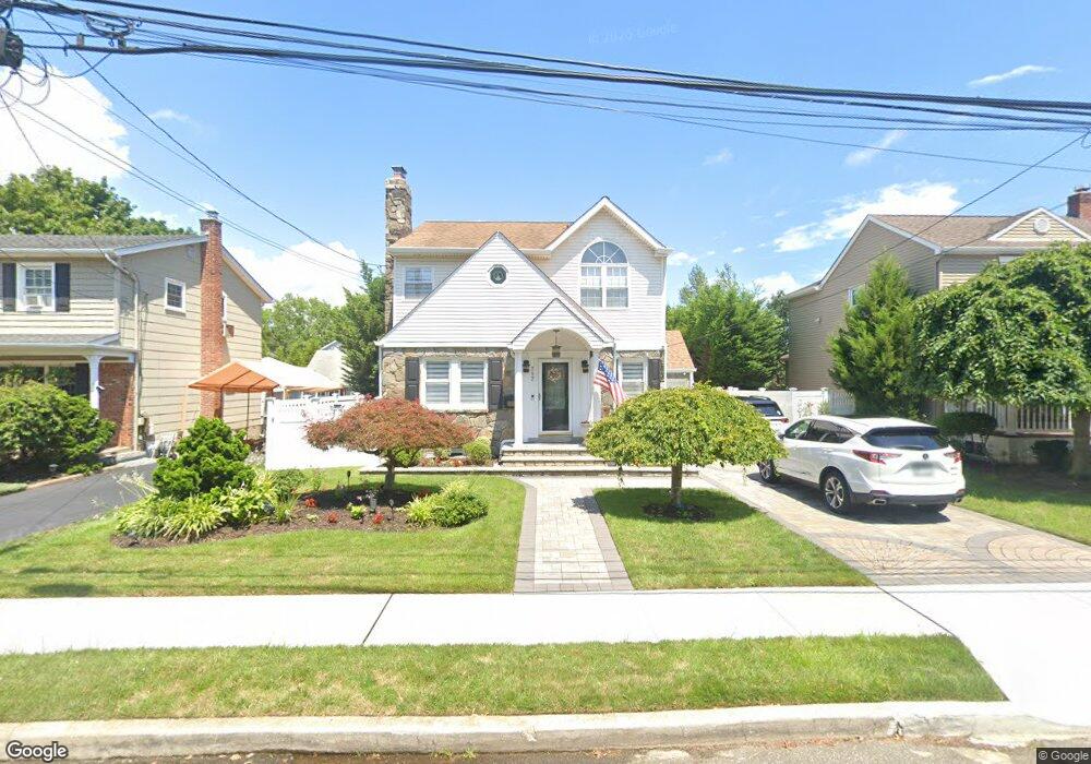 717 Clemons St, Bellmore, NY 11710 - photo 1