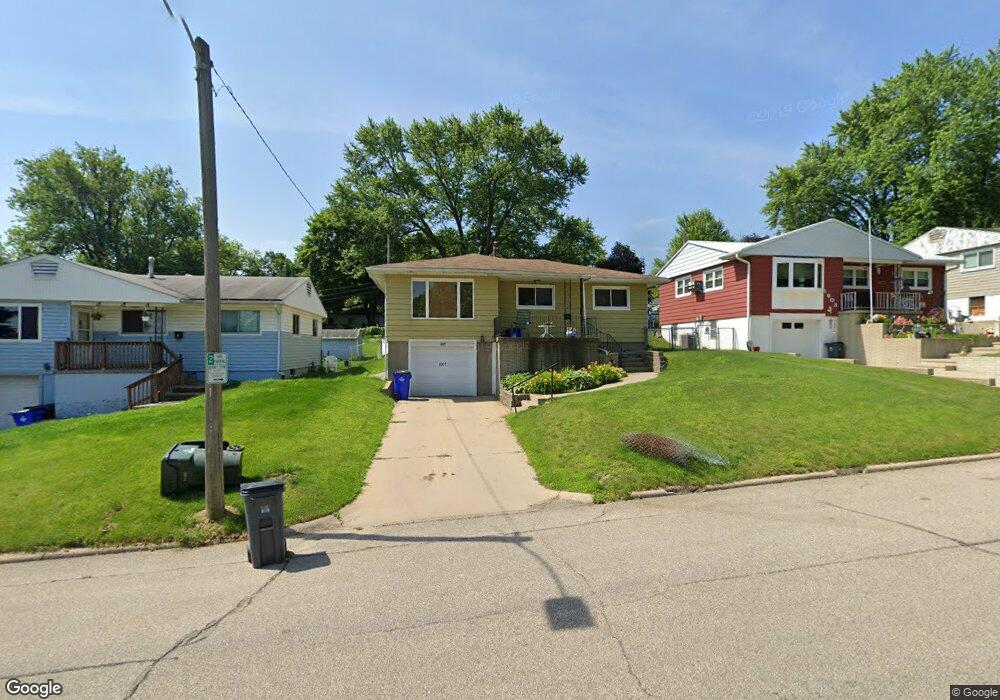 1601 13th Ave SW, Cedar Rapids, IA 52404 - photo 1