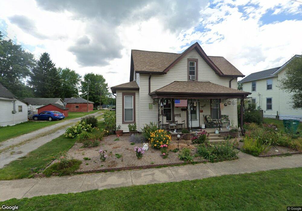 334 N Center St, Plainfield, IN 46168 - photo 1