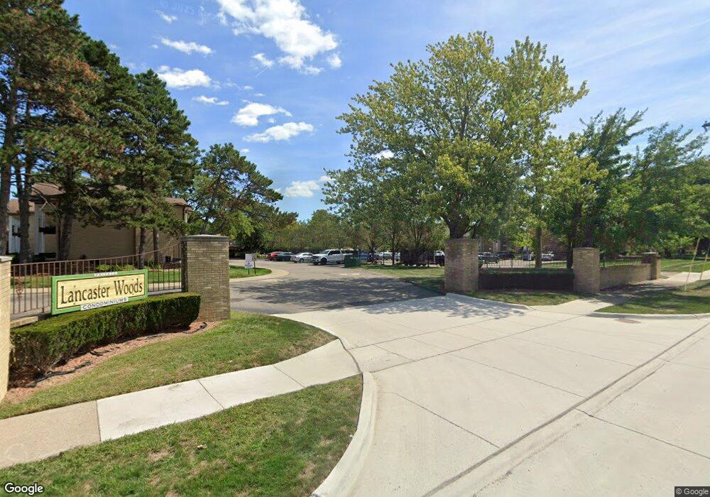 29216 Gloede Dr unit M-8, Warren, MI 48088 - photo 1