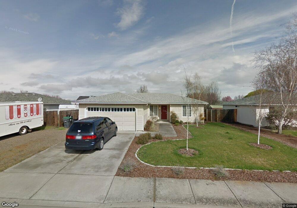 1135 Gate Park Dr, Central Point, OR 97502 - photo 1