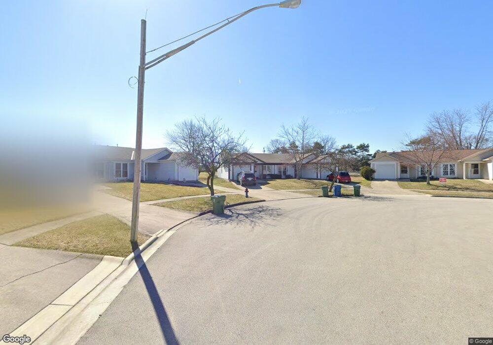 557 Rosehill Dr unit 563, Marysville, OH 43040 - photo 1