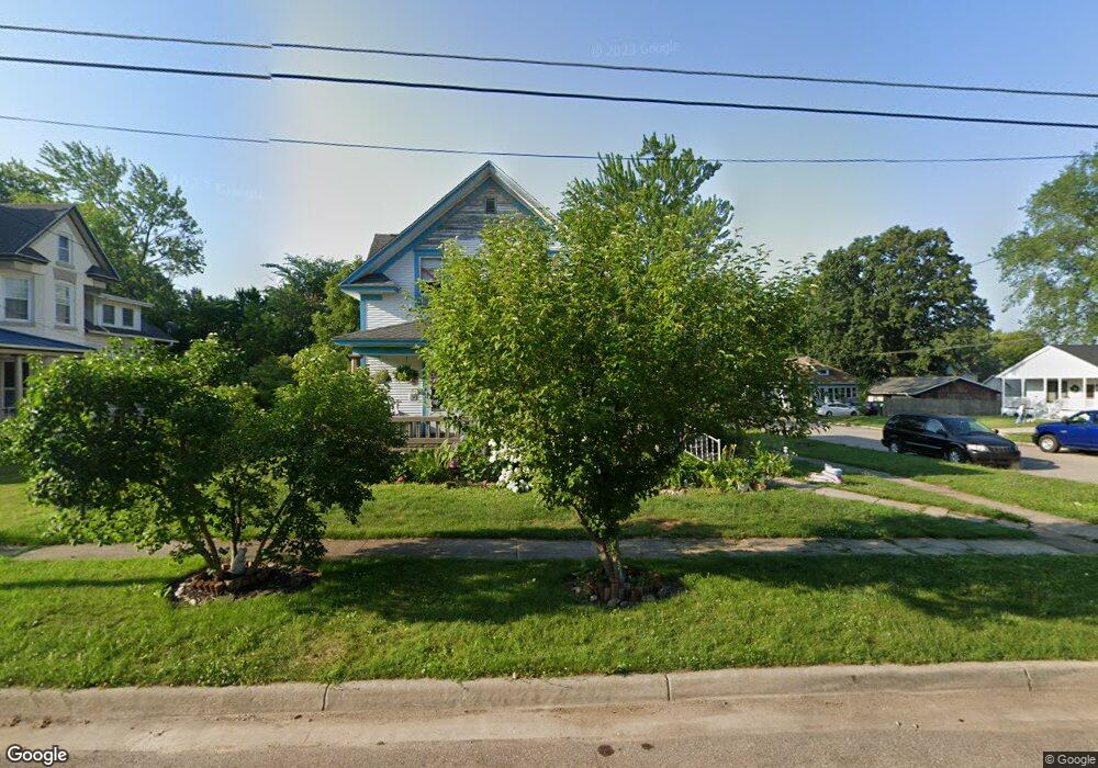 102 Beech St E, Three Oaks, MI 49128 - photo 1