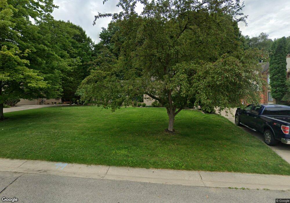 5349 Woodrun Dr, West Bloomfield, MI 48323 - photo 1