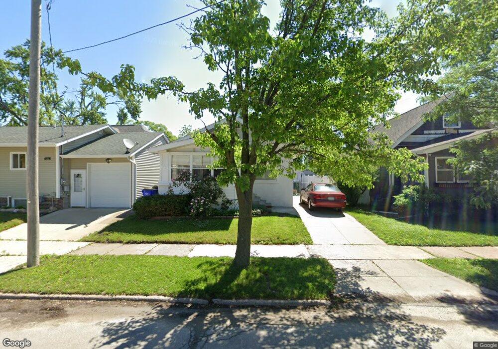 819 10th St NW, Cedar Rapids, IA 52405 - photo 1