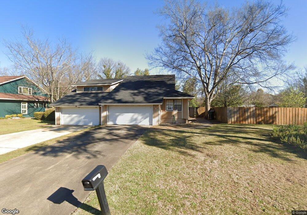 223 Woodcrest Cir, Warner Robins, GA 31093 - photo 1