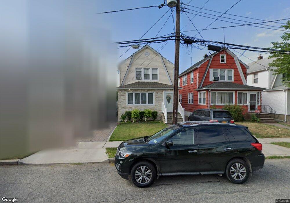 653 Gabriel Ave, Franklin Square, NY 11010 - photo 1