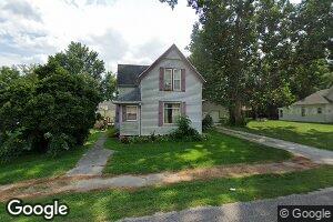 716 Augusta Rd, Carthage, IL 62321
