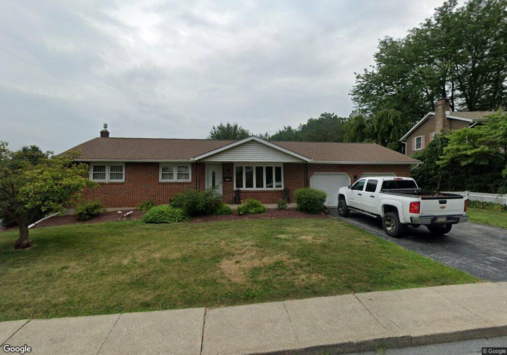 3015 N 4th St, Whitehall, PA 18052 - photo 1