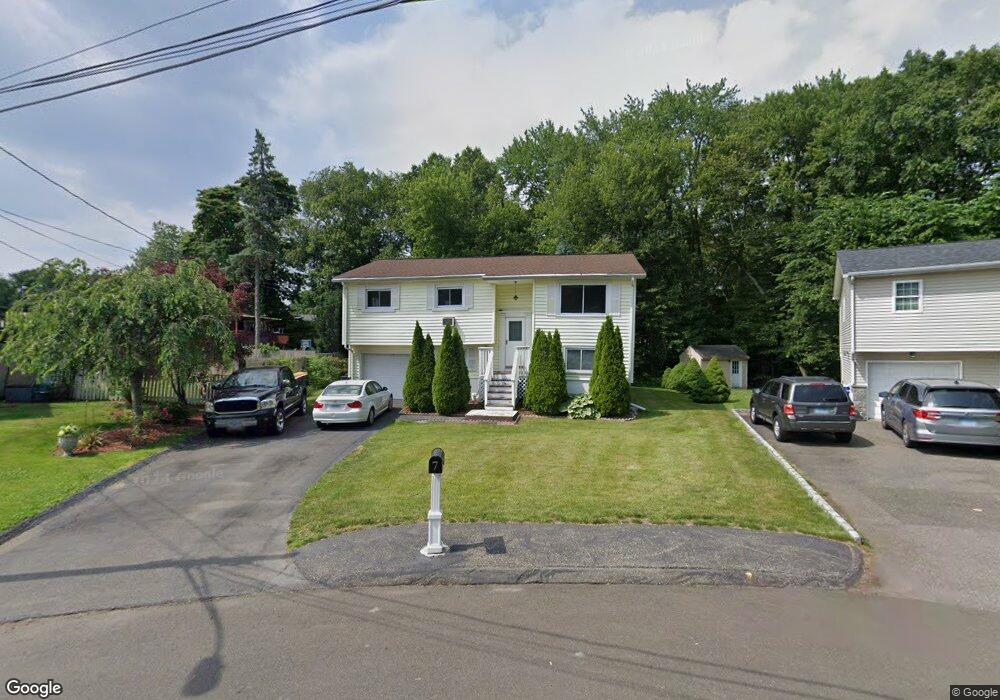 7 Three Seasons Ct, Norwalk, CT 06851 - photo 1