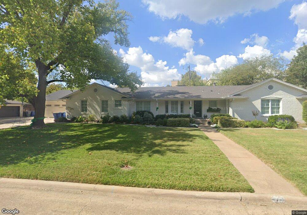 11 Nonesuch Rd, Dallas, TX 75214 - photo 1