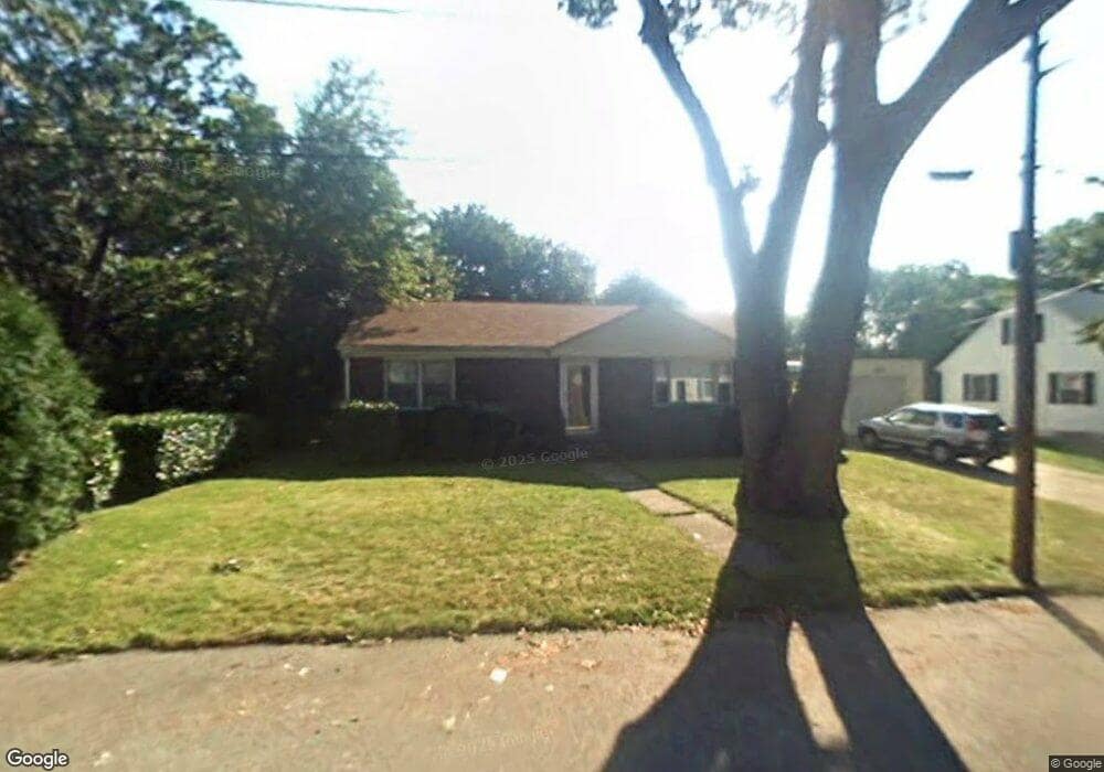 34 Spywood Ave, Warwick, RI 02888 - photo 1