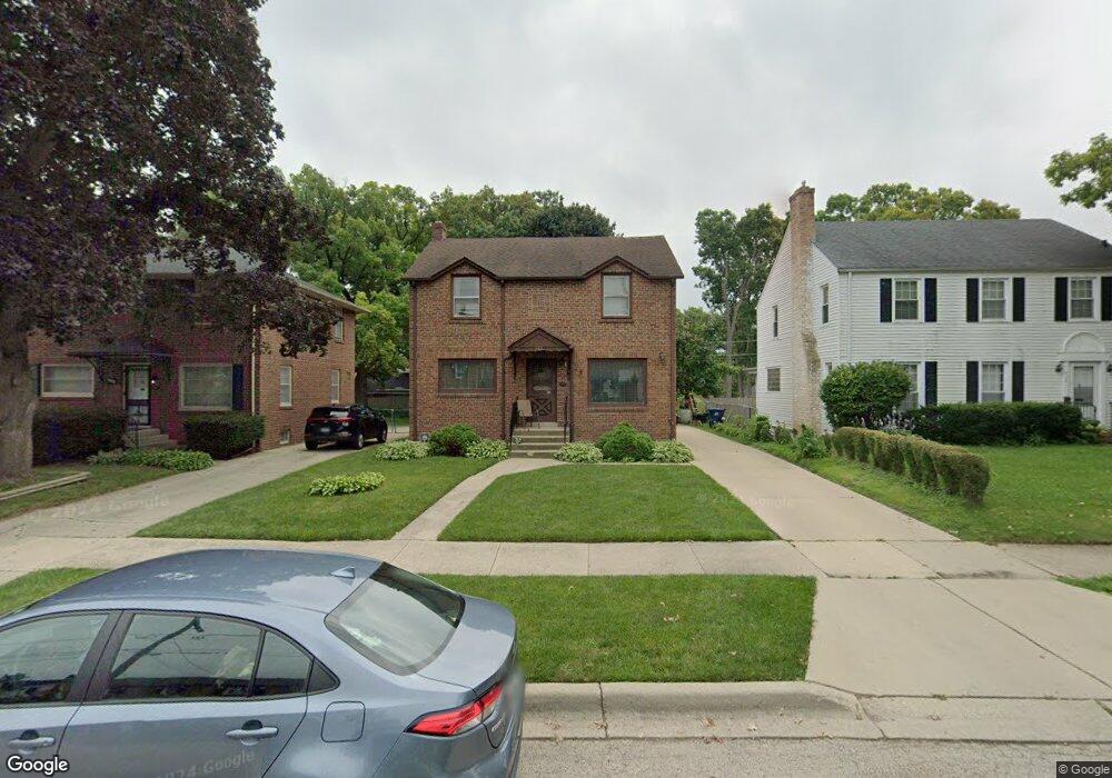 913 W Keith Ave, Waukegan, IL 60085 - photo 1