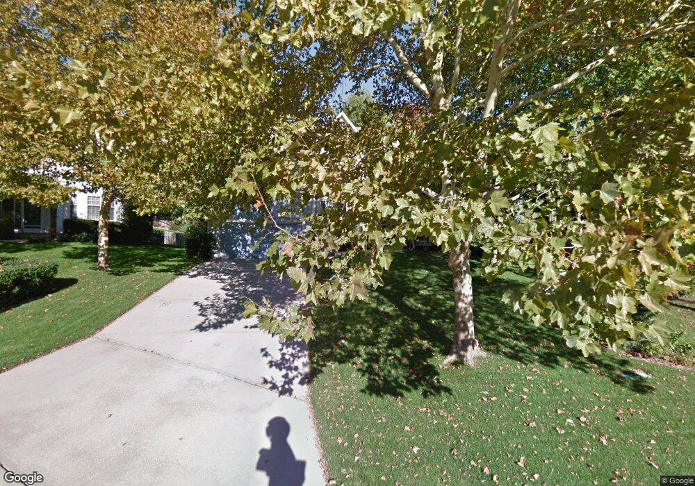 5307 Oakview St, Shawnee, KS 66216 - photo 1