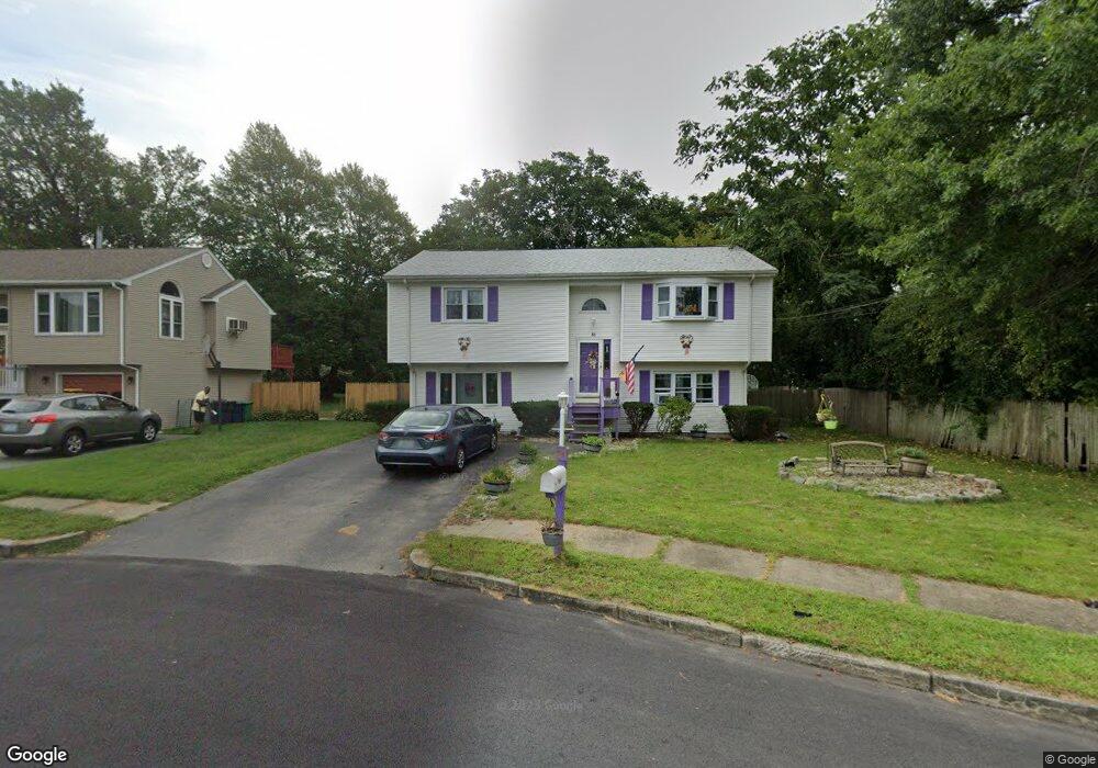 31 Stephanie Ct, Warwick, RI 02889 - photo 1