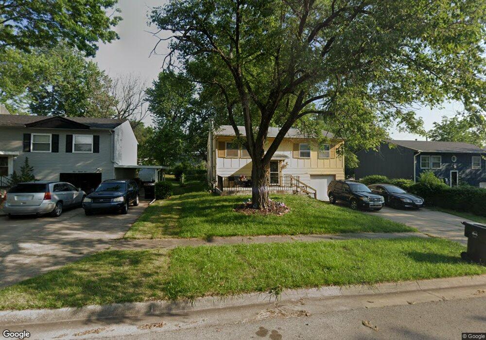 917 SE 36th St, Topeka, KS 66605 - photo 1