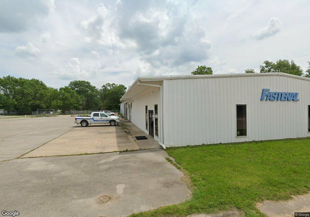 800 S 16th St, Parsons, KS 67357 - photo 1