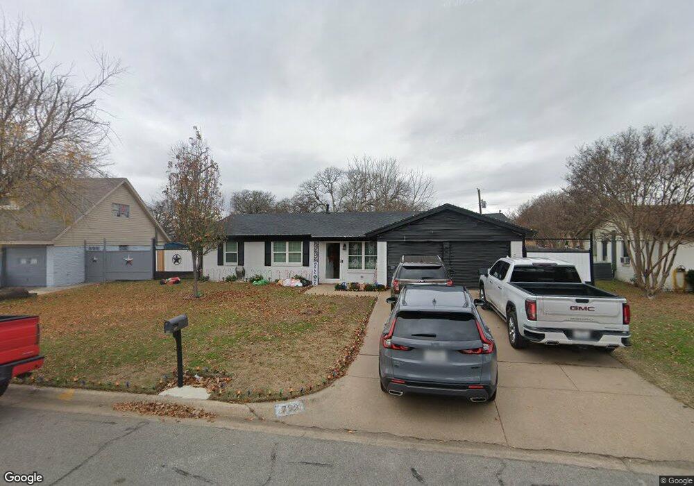 753 Ridgecrest Dr, Hurst, TX 76053 - photo 1