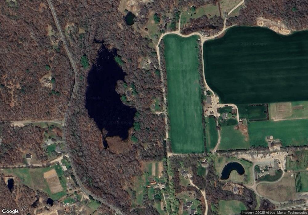 1 Mooresfield Rd, South Kingstown, RI 02879 - photo 1